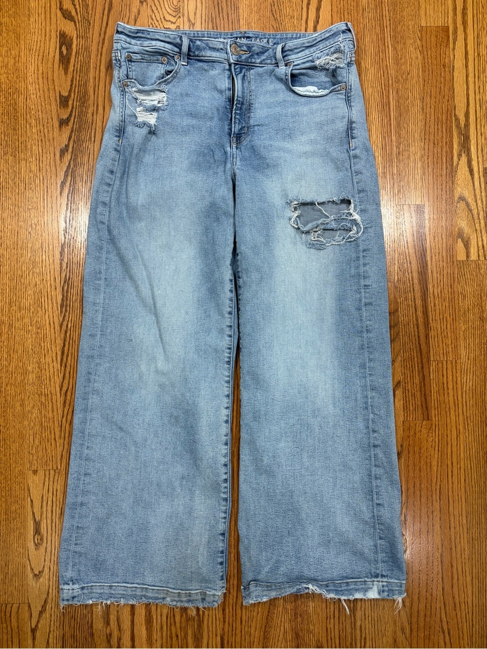 American Eagle Super Stretch Wide Leg Light Blue Distressed Jeans (16)